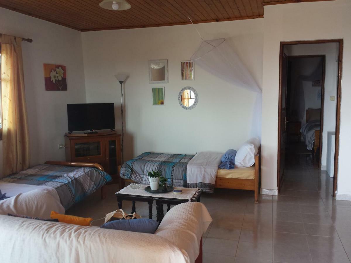 הוילה ארטמידה Smile House Near Athens Airport 300M From The Sea מראה חיצוני תמונה