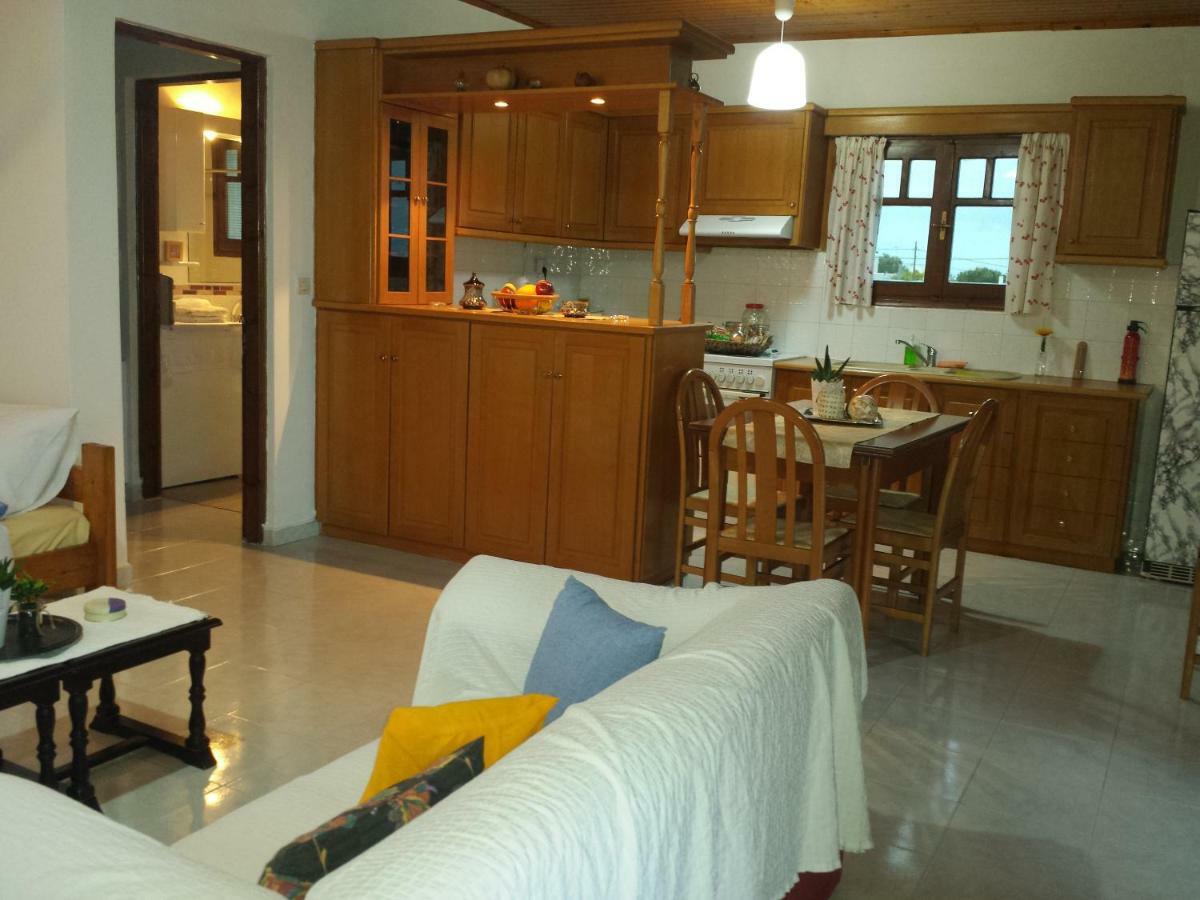 הוילה ארטמידה Smile House Near Athens Airport 300M From The Sea מראה חיצוני תמונה